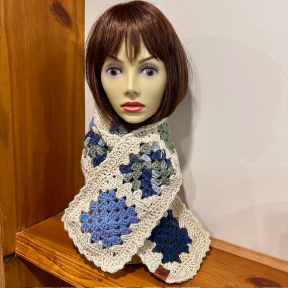 Hand Knit / Crochet Granny Boho Style Winter Scarf Blue Green Ivory NEW - Picture 1 of 5